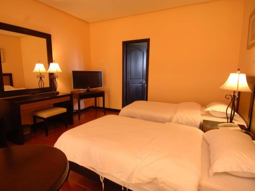 Planta Centro Bacolod Hotel & Residences Luaran gambar