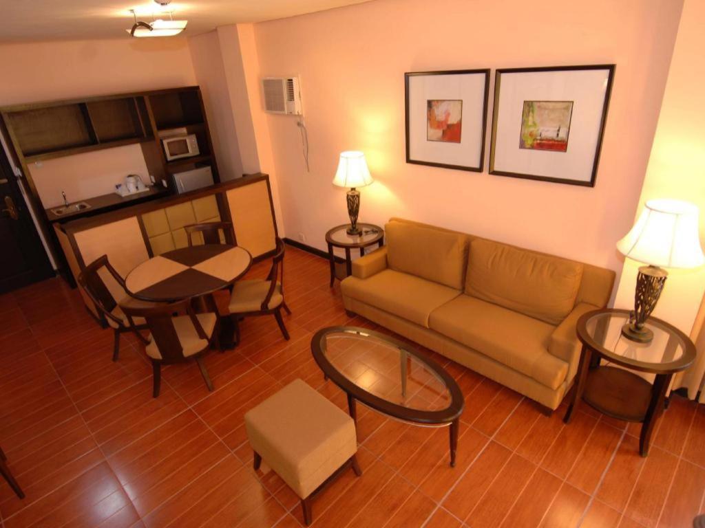 Planta Centro Bacolod Hotel & Residences Luaran gambar