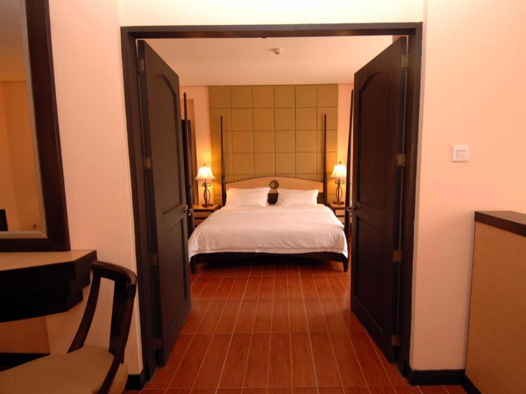 Planta Centro Bacolod Hotel & Residences Luaran gambar