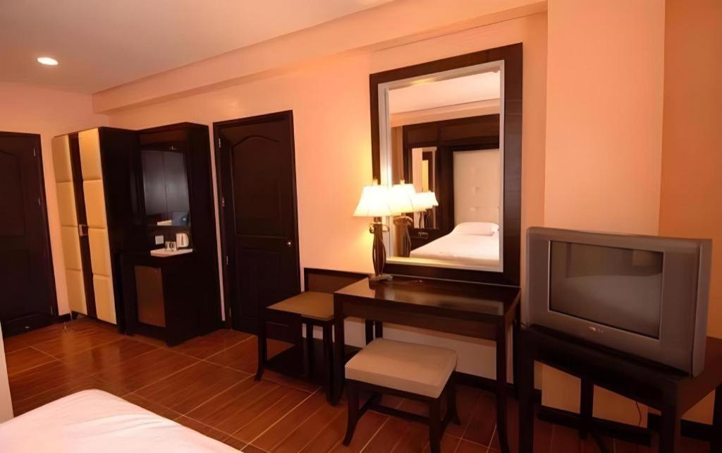 Planta Centro Bacolod Hotel & Residences Luaran gambar