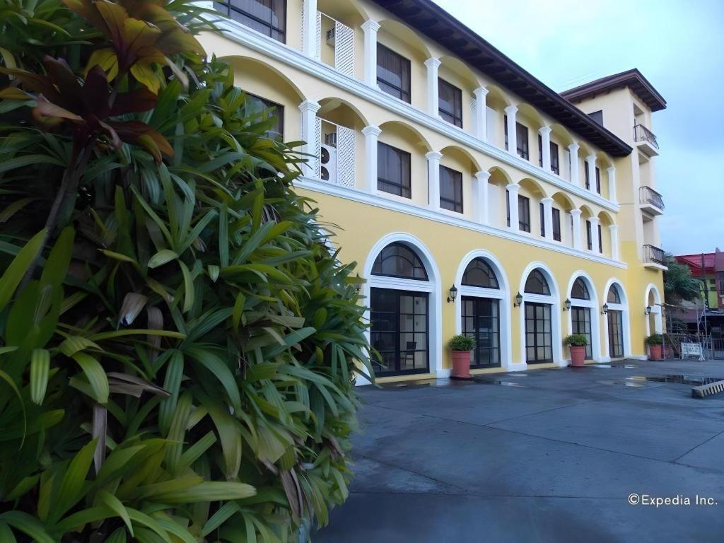 Planta Centro Bacolod Hotel & Residences Luaran gambar