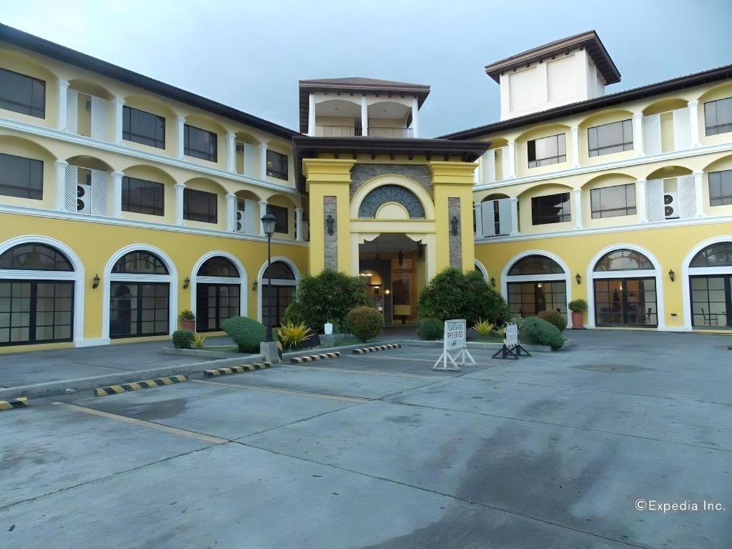 Planta Centro Bacolod Hotel & Residences Luaran gambar