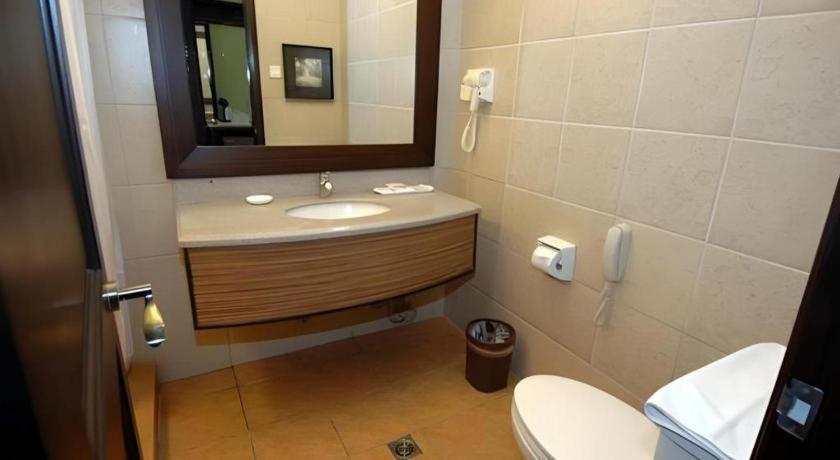 Planta Centro Bacolod Hotel & Residences Luaran gambar