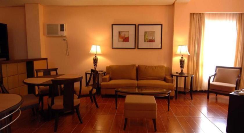 Planta Centro Bacolod Hotel & Residences Luaran gambar