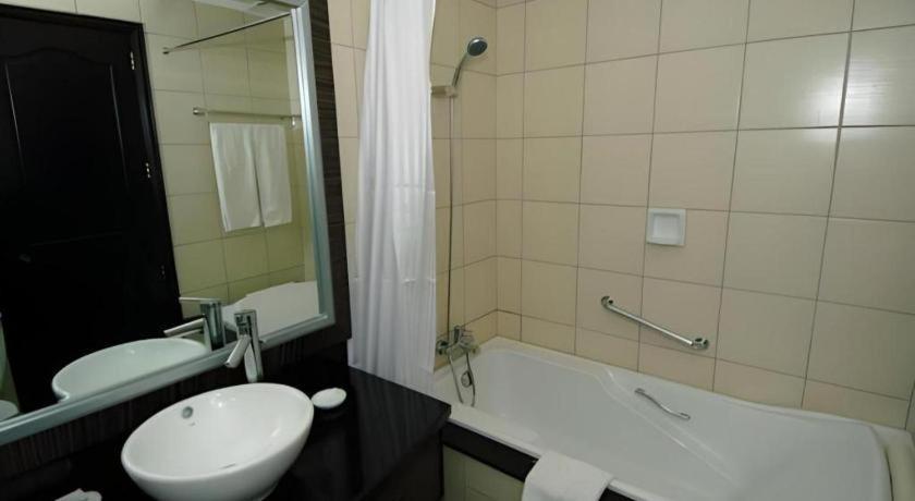 Planta Centro Bacolod Hotel & Residences Luaran gambar
