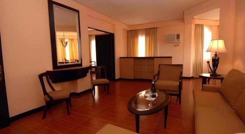 Planta Centro Bacolod Hotel & Residences Luaran gambar