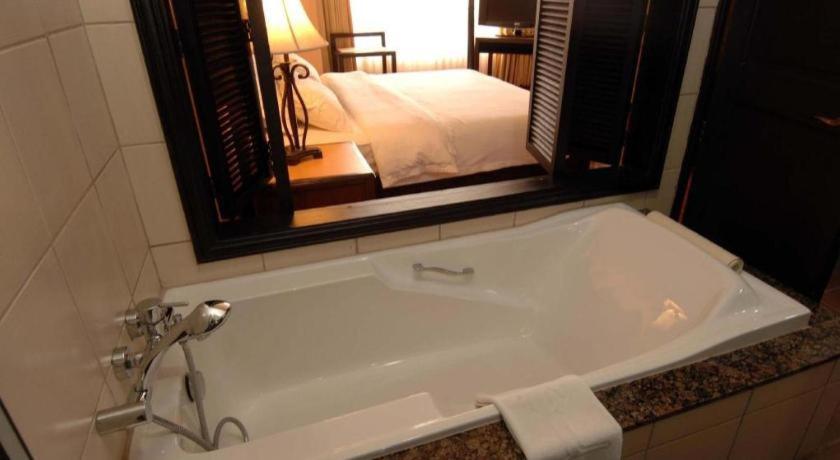 Planta Centro Bacolod Hotel & Residences Luaran gambar