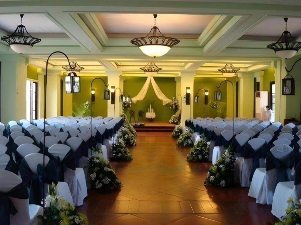 Planta Centro Bacolod Hotel & Residences Luaran gambar